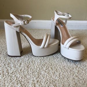 Steve Madden | Tille Heel in Ivory | Size 7